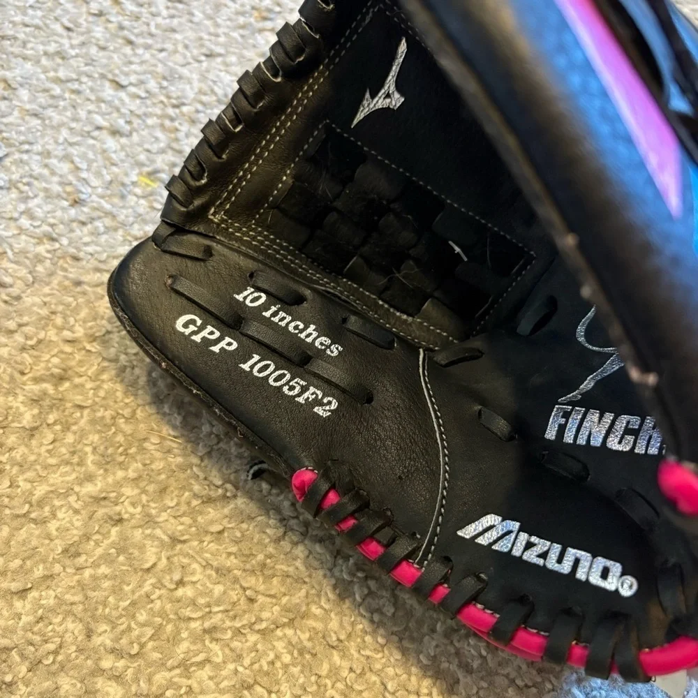Mizuno Finch Fastpitch Softball Glove Mitt 10